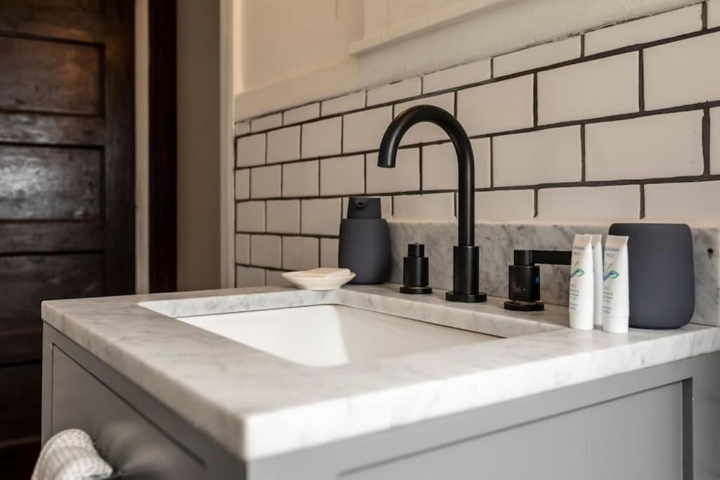 Luxe Mid-Century Styled Historic Townhouse #1 Βίλα Ντητρόιτ Εξωτερικό φωτογραφία